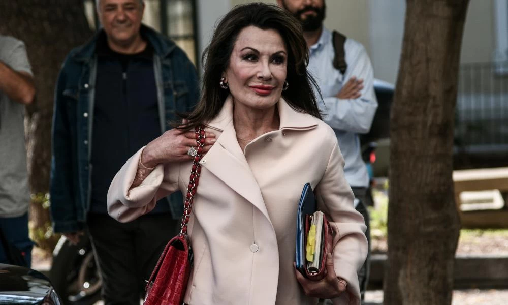 Στήριξη της επιτροπής «Ελλάδα 2021» για το φάρμακο κατά του covid-19